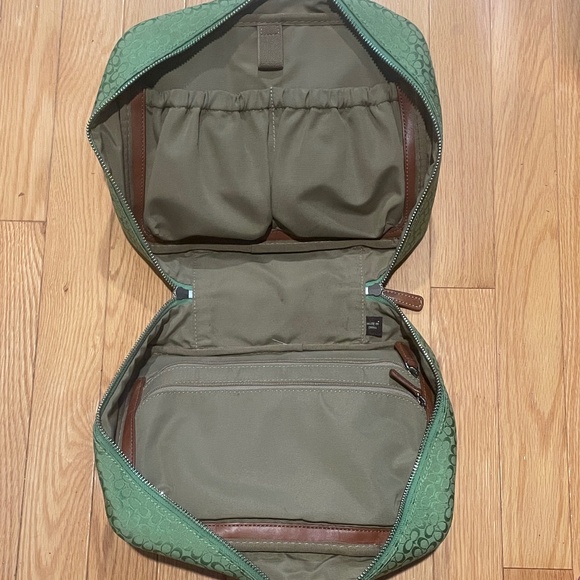 Vintage Coach Signature Jacquard Green Canvas Travel Cosmetics Bag - Picture 8 of 14